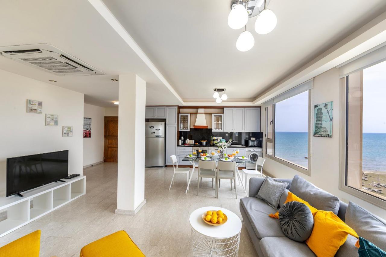 Mackenzie Beachfront Eftyhia Suite Larnaca Exterior foto