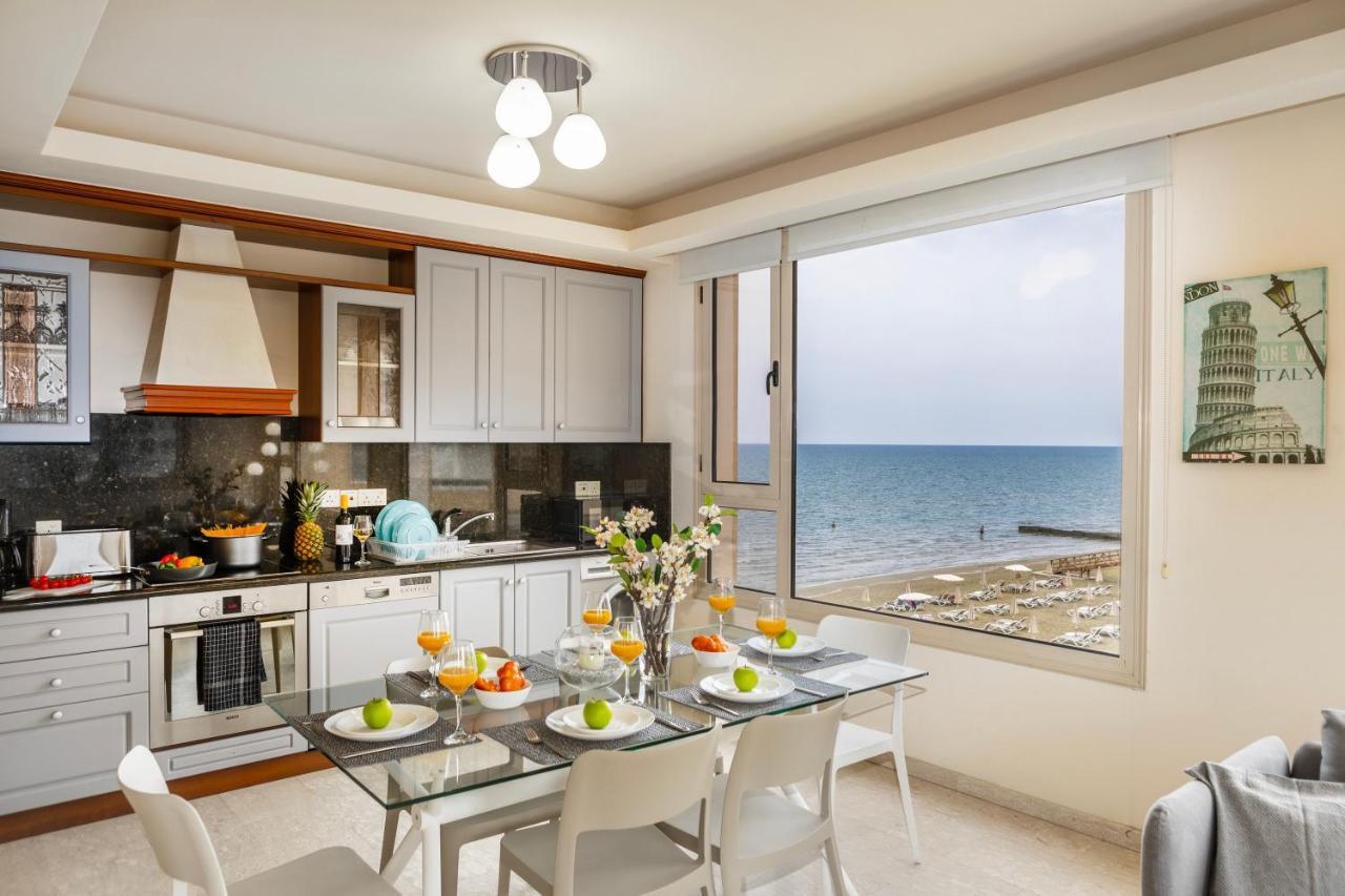 Mackenzie Beachfront Eftyhia Suite Larnaca Exterior foto