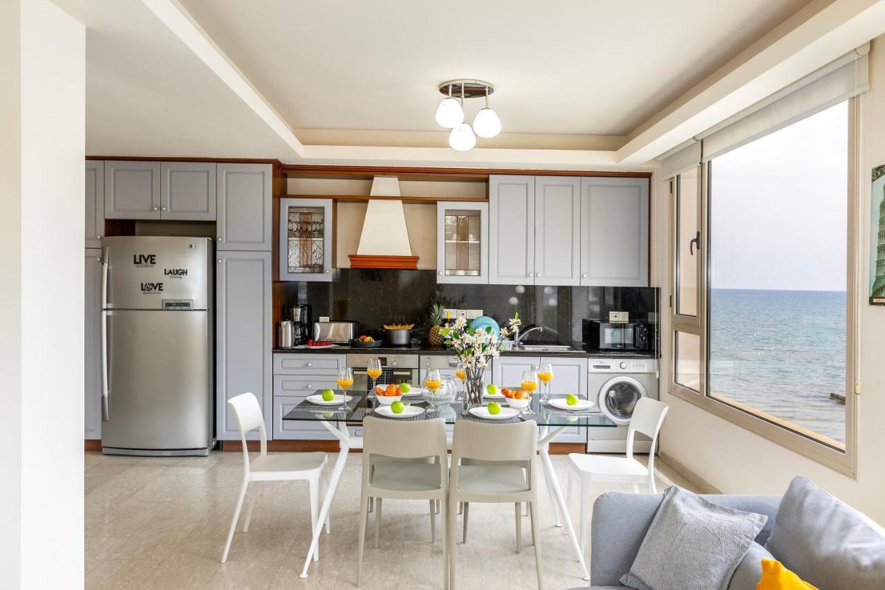 Mackenzie Beachfront Eftyhia Suite Larnaca Exterior foto
